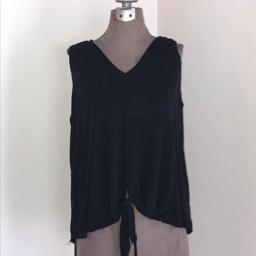 Black tie-front tank Size L
